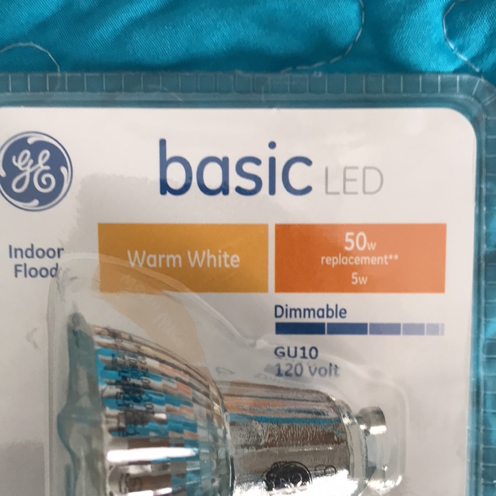 GE basic LED indoor flood lights - Picture 2 of 5